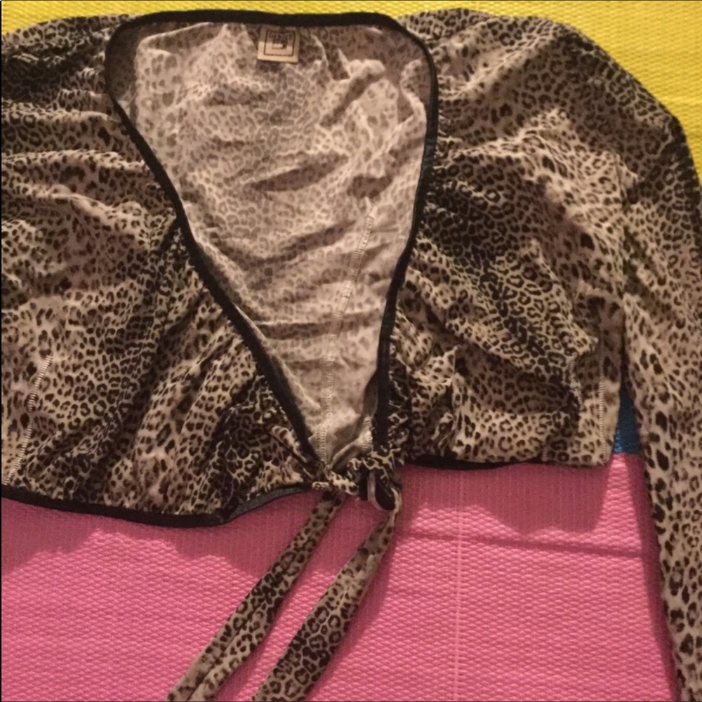 INDIES GIRL’S SIZE 3 TOP💕